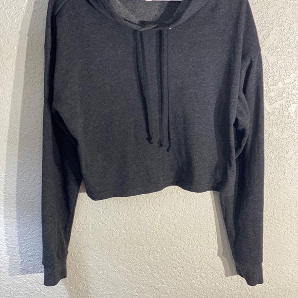 H&M (DIVIDED) Cropped, Cozy Hoodie - Picture 2 of 5